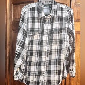 Size 3X Lauren black and white shirt.